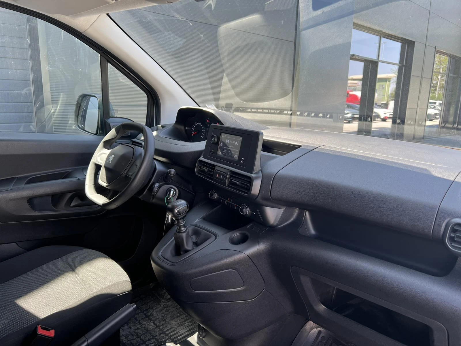 Peugeot Partner PARTNER Standard 650 1.5 BlueHdi 102 S&S BVM6 E6.4 - изображение 7