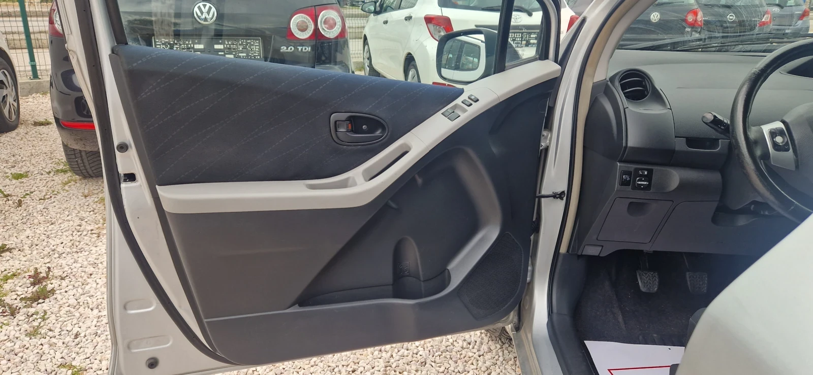 Toyota Yaris 1.4 d4d-ИТАЛИЯ - изображение 9