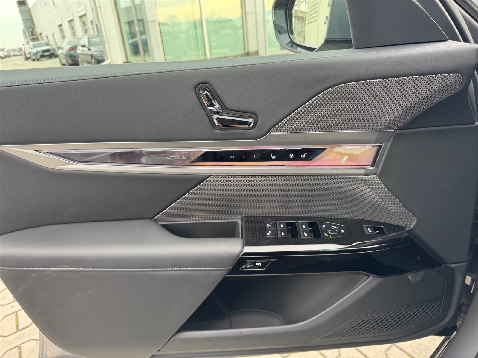 BMW i7 xDrive60 | Mobile.bg   12