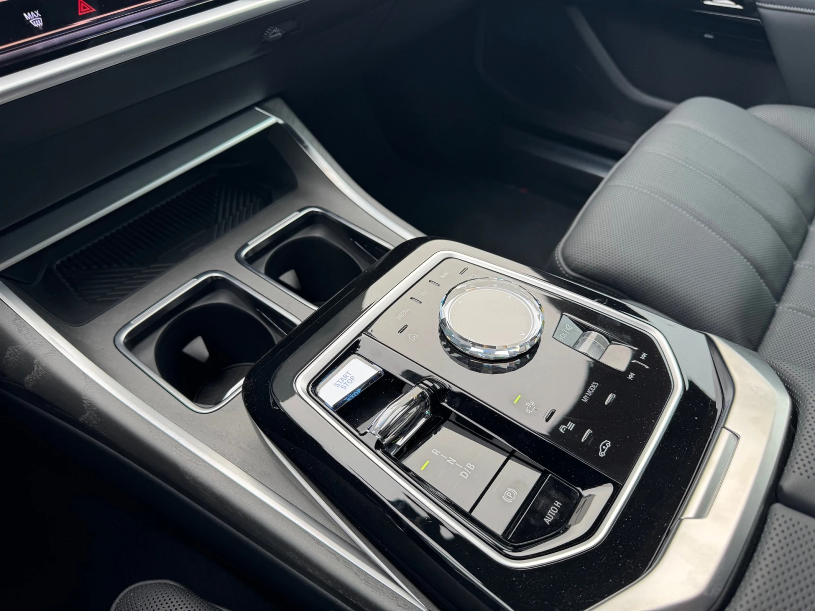 BMW i7 xDrive60 | Mobile.bg   11