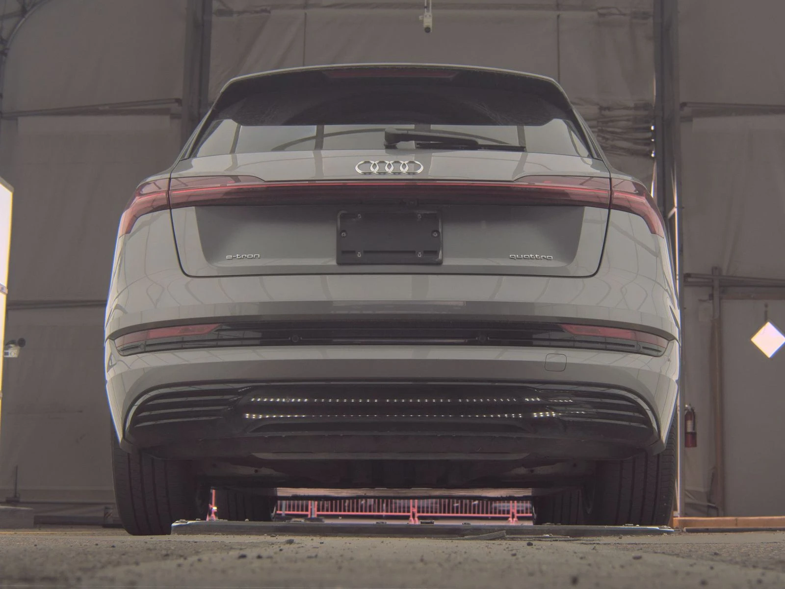 Audi E-Tron QUATTRO* B&O* DIGITAL* OBDUH* 360 VIEW*  | Mobile.bg — изображение 7