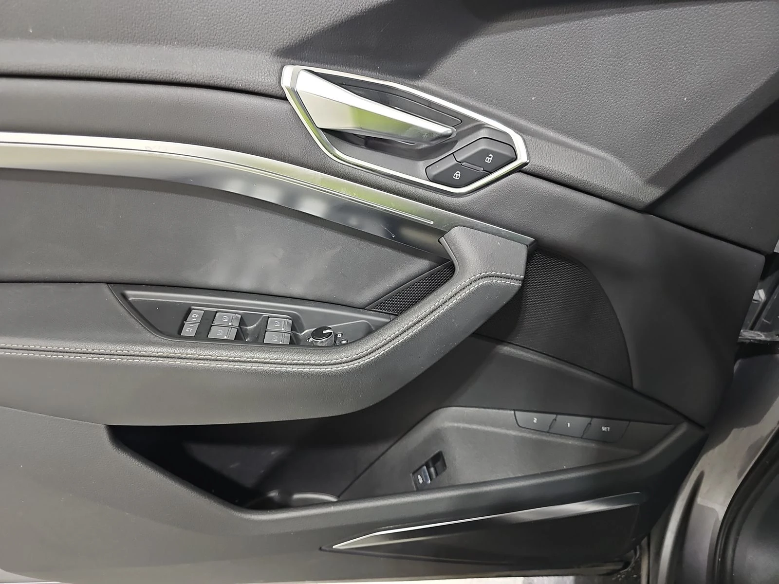 Audi E-Tron QUATTRO* B&O* DIGITAL* OBDUH* 360 VIEW*  | Mobile.bg — изображение 14