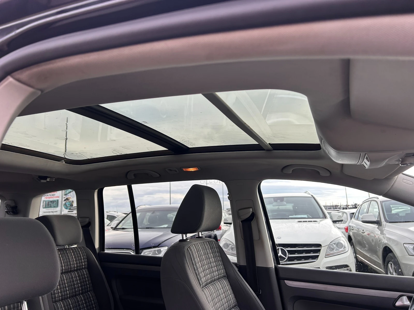 VW Touran CROSS 2.0TDI AVTOMAT/PANORAMA/NAVI 6+ 1 EURO 5 - изображение 10