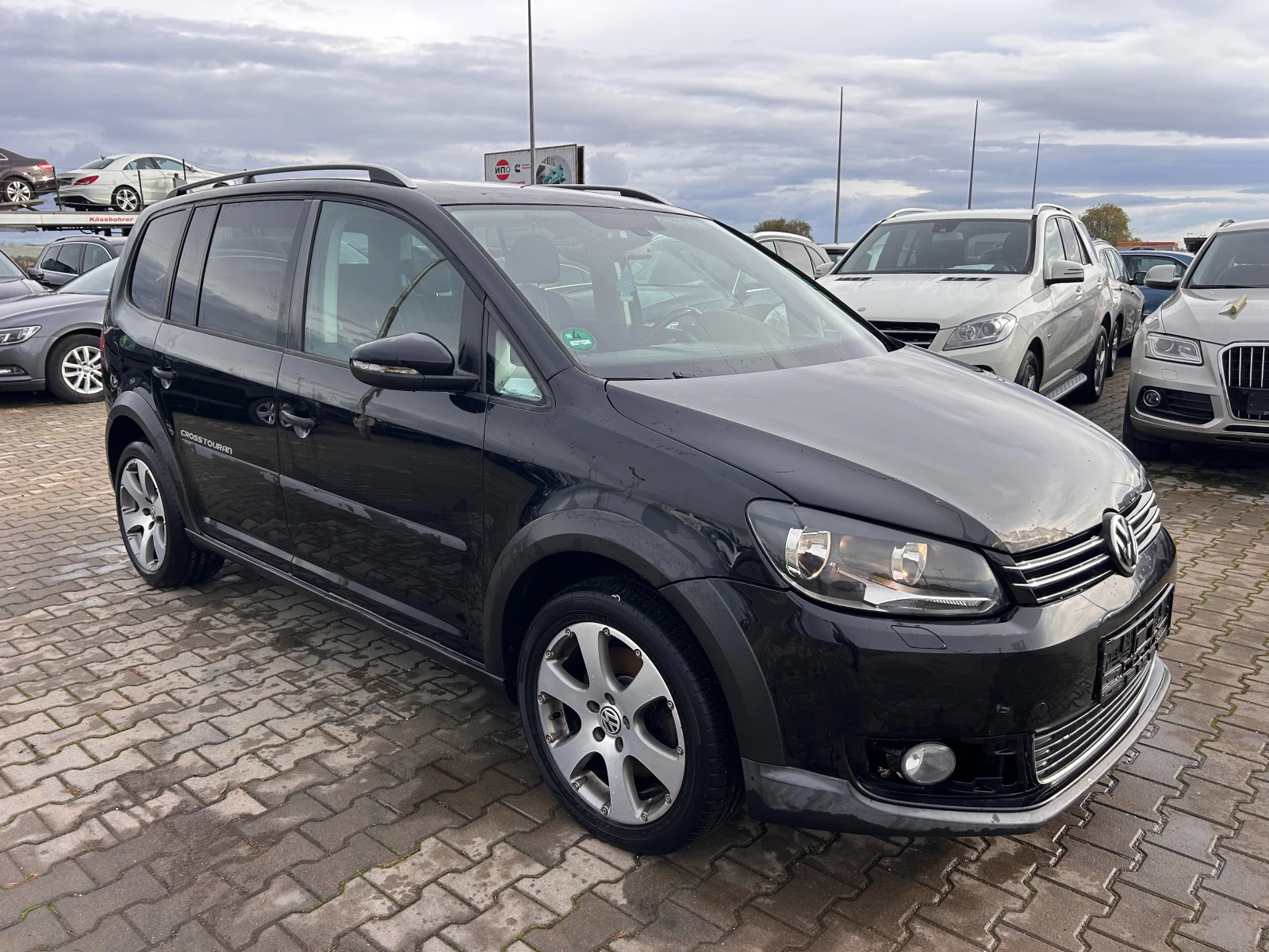 VW Touran CROSS 2.0TDI AVTOMAT/PANORAMA/NAVI 6+ 1 EURO 5 - изображение 4