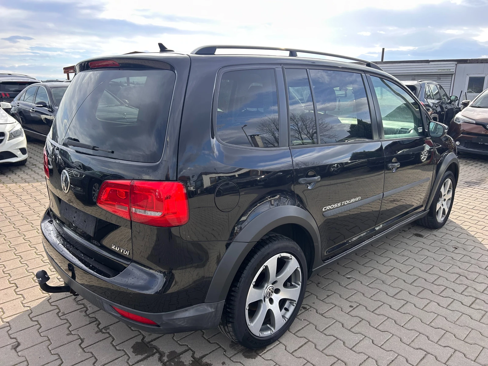 VW Touran CROSS 2.0TDI AVTOMAT/PANORAMA/NAVI 6+ 1 EURO 5 - изображение 6