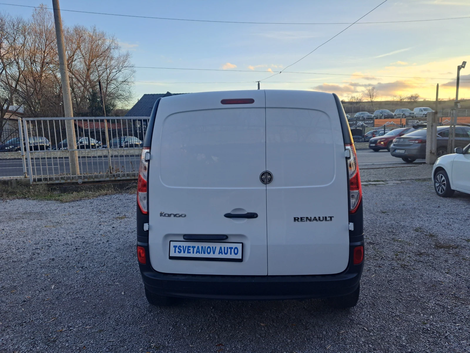 Renault Kangoo 1.5DCI 90ks EURO 6 - изображение 6