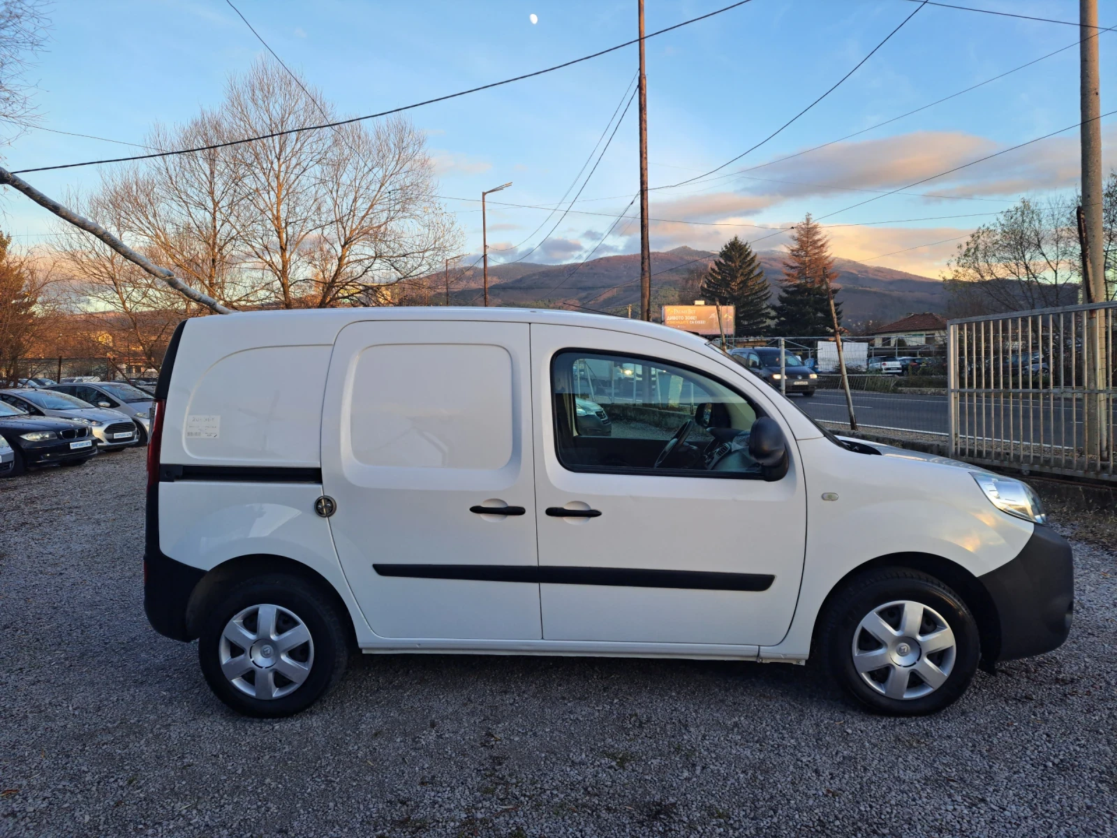 Renault Kangoo 1.5DCI 90ks EURO 6 - изображение 8