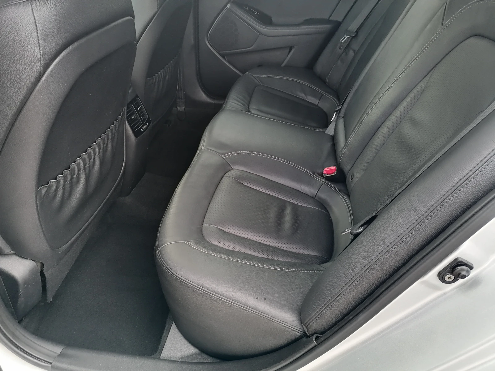 Kia Optima 2.0i Hibrid - изображение 10