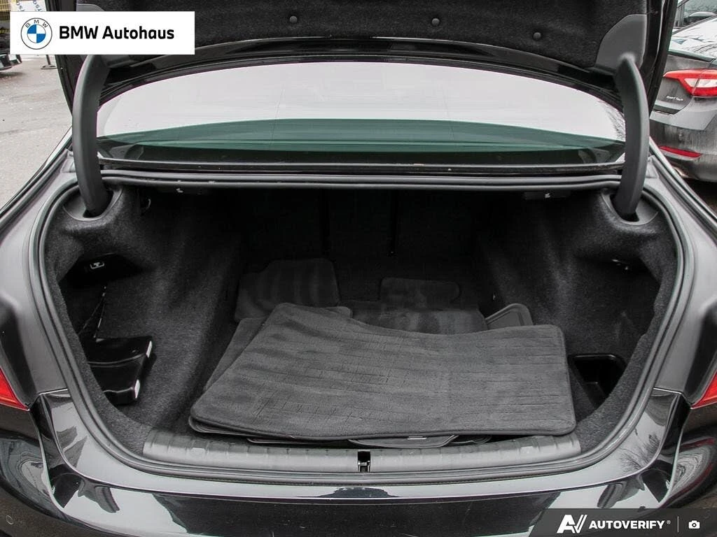 BMW 530 xDrive* M PACK* ПАНОРАМА* КАМЕРА* ПАМЕТ* ПОДГРЕВ* , снимка 9 - Автомобили и джипове - 53765687