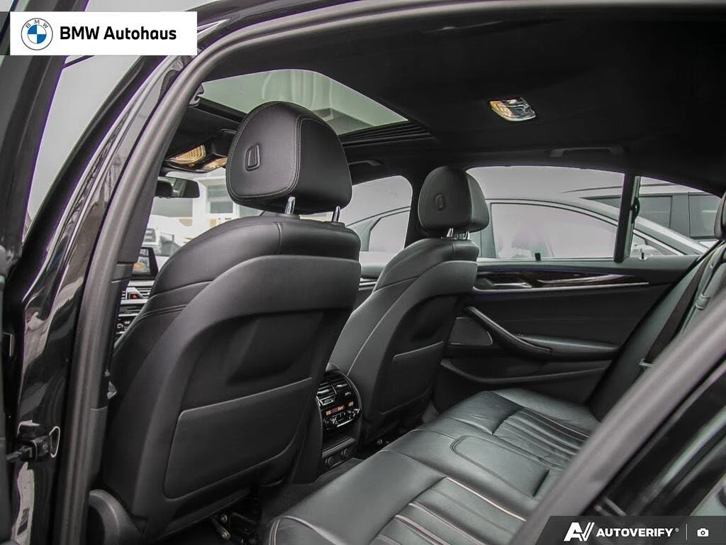 BMW 530 xDrive* M PACK* ПАНОРАМА* КАМЕРА* ПАМЕТ* ПОДГРЕВ* , снимка 7 - Автомобили и джипове - 53765687