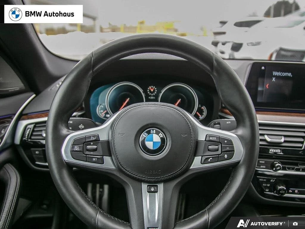 BMW 530 xDrive* M PACK* ПАНОРАМА* КАМЕРА* ПАМЕТ* ПОДГРЕВ* , снимка 6 - Автомобили и джипове - 53765687