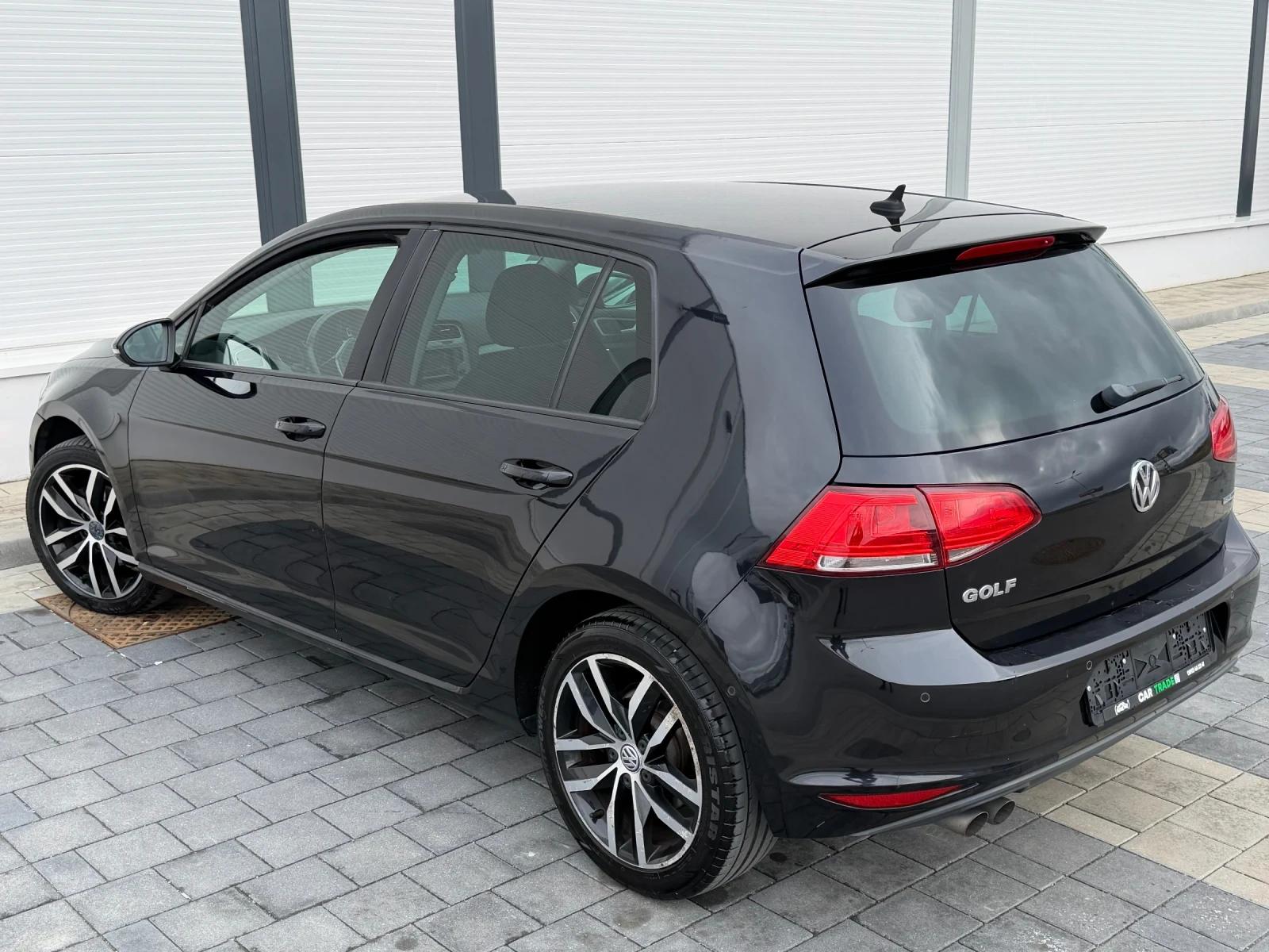 VW Golf 2.0TDI 150/DSG/DISTRONIC/LANE ASSIST/XENON/SPORT, снимка 6 - Автомобили и джипове - 54025893