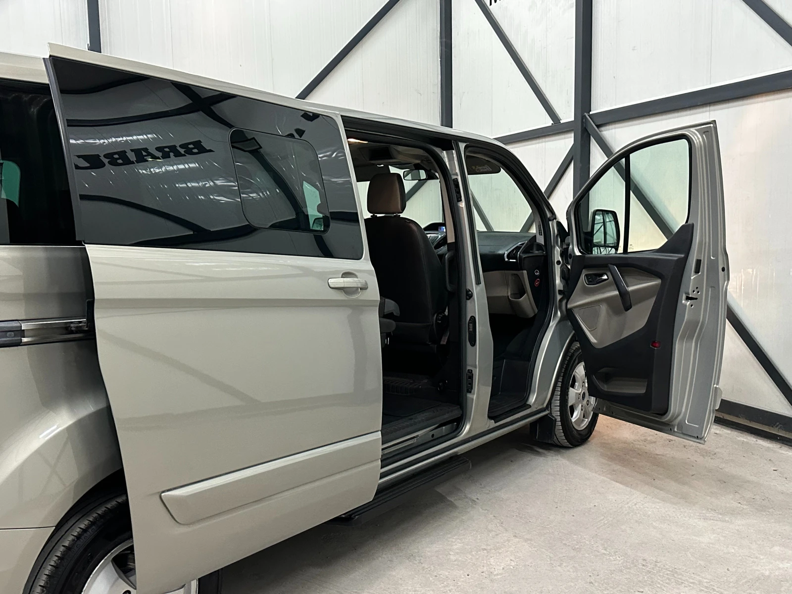 Ford Transit Custom 7+ 1 * ПОДГРЕВ * КОЖА * ТЕГЛИЧ, снимка 7 - Автомобили и джипове - 54219224