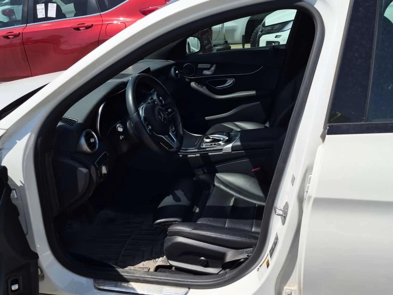 Mercedes-Benz C 300 4MATIC* ДИГИТАЛНО ТАБЛО* PANORAMA* KEYLESS* , снимка 5 - Автомобили и джипове - 54440144