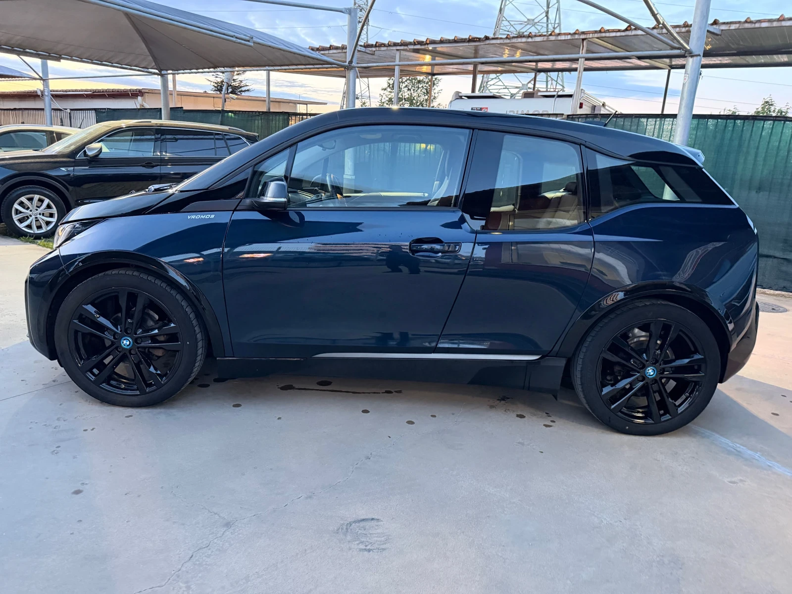 BMW i3 S-ГАРАНЦИЯ до 01.27* КОЖА* NAVI PRO* KEYLESS GO* 2, снимка 11 - Автомобили и джипове - 54598492