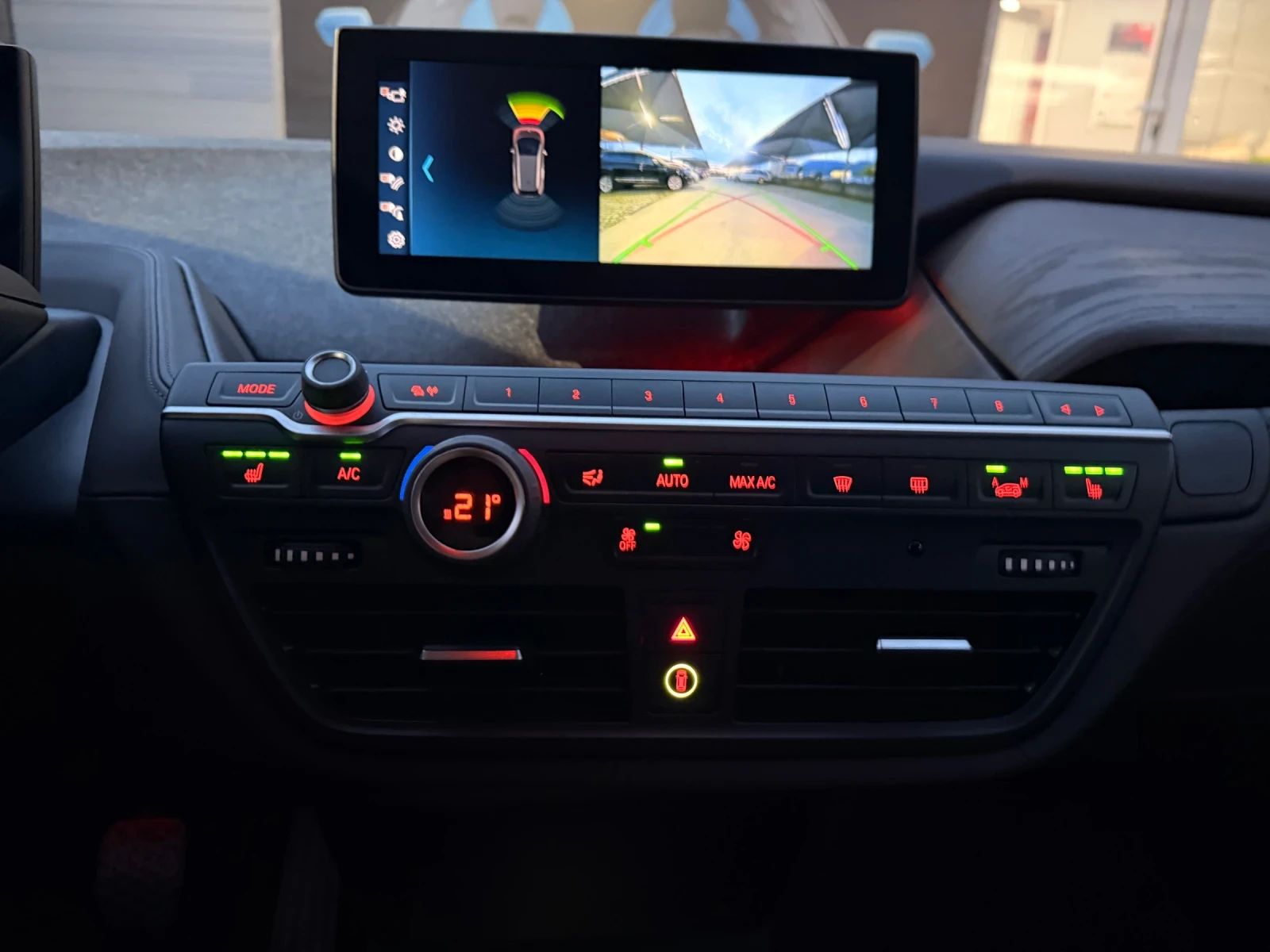 BMW i3 S-ГАРАНЦИЯ до 01.27* КОЖА* NAVI PRO* KEYLESS GO* 2, снимка 6 - Автомобили и джипове - 54598492