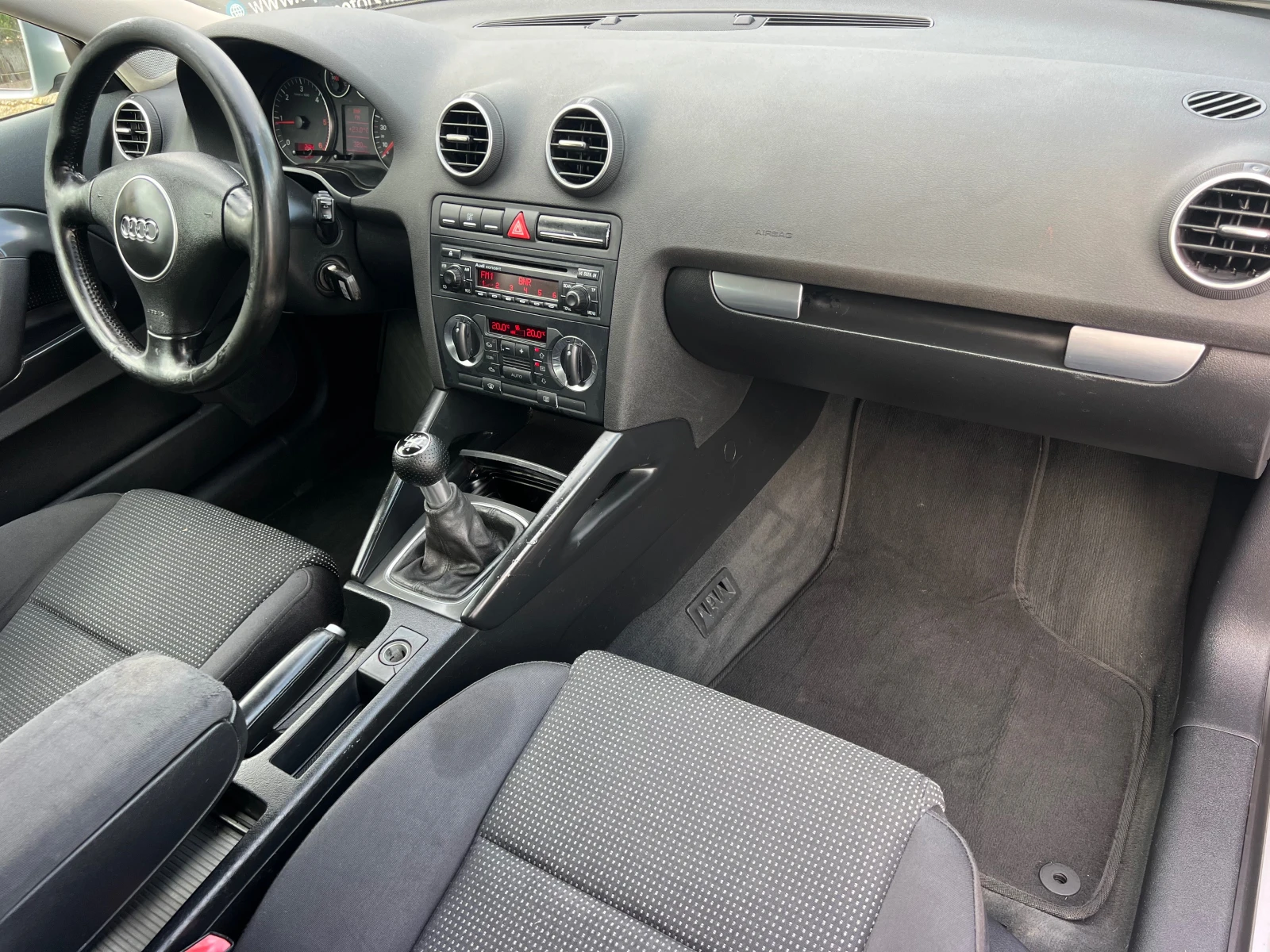 Audi A3 1.9TDI KLIMATRONIK/UNIKAT, снимка 13 - Автомобили и джипове - 54693938