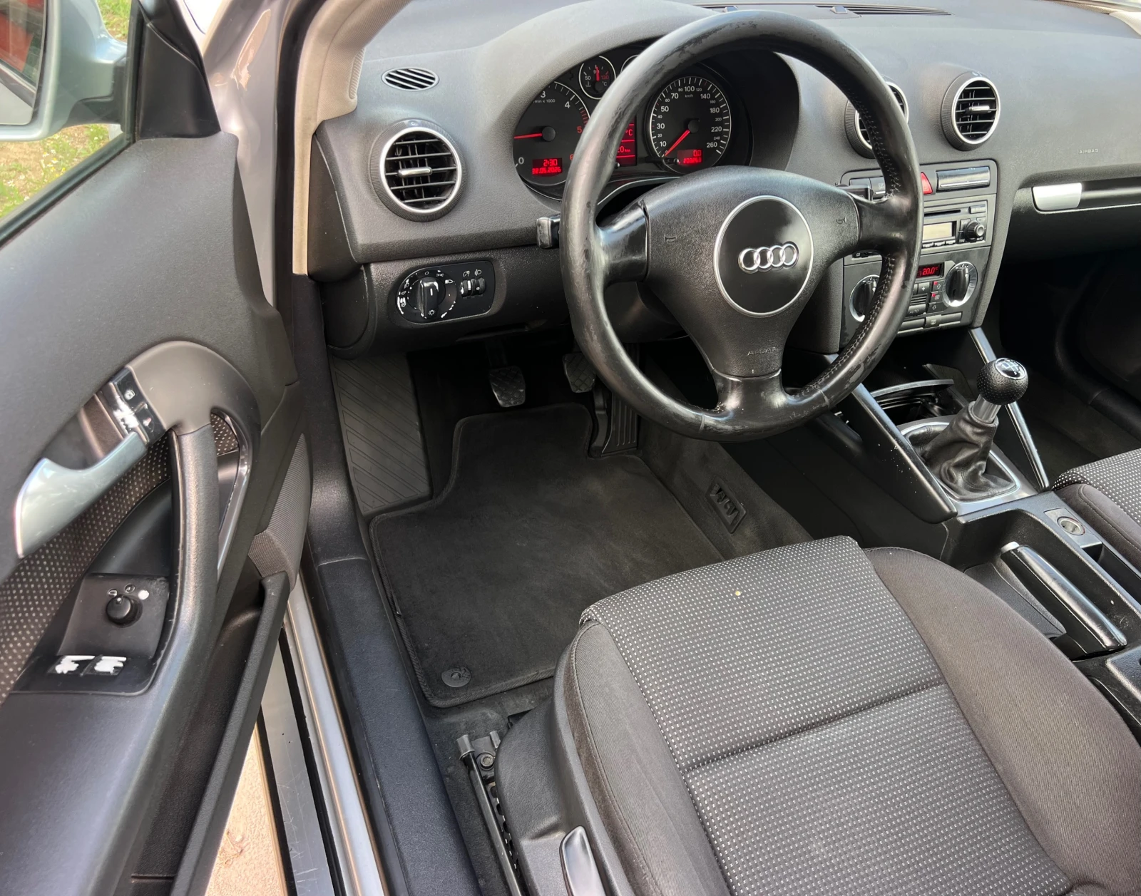 Audi A3 1.9TDI KLIMATRONIK/UNIKAT, снимка 9 - Автомобили и джипове - 54693938