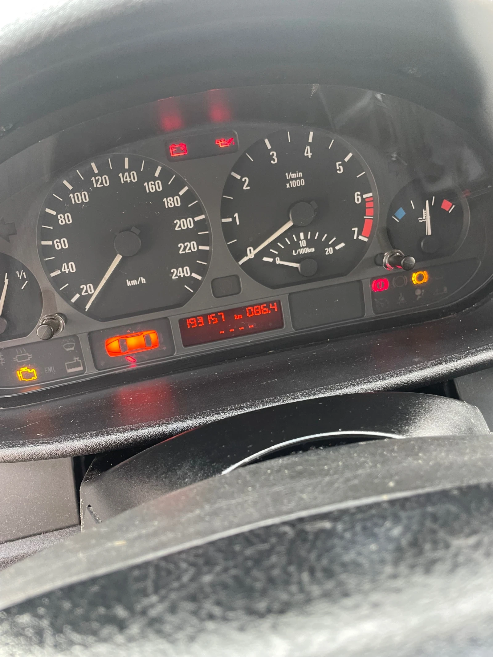 BMW 316 Unikat, снимка 11 - Автомобили и джипове - 55347522