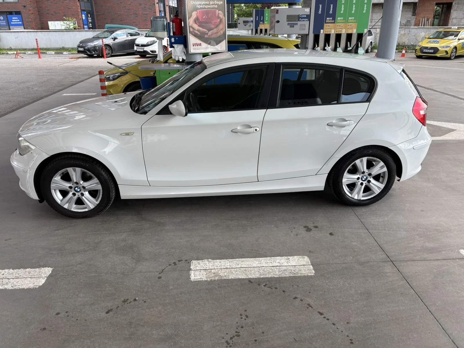 BMW 118, снимка 6 - Автомобили и джипове - 55697910