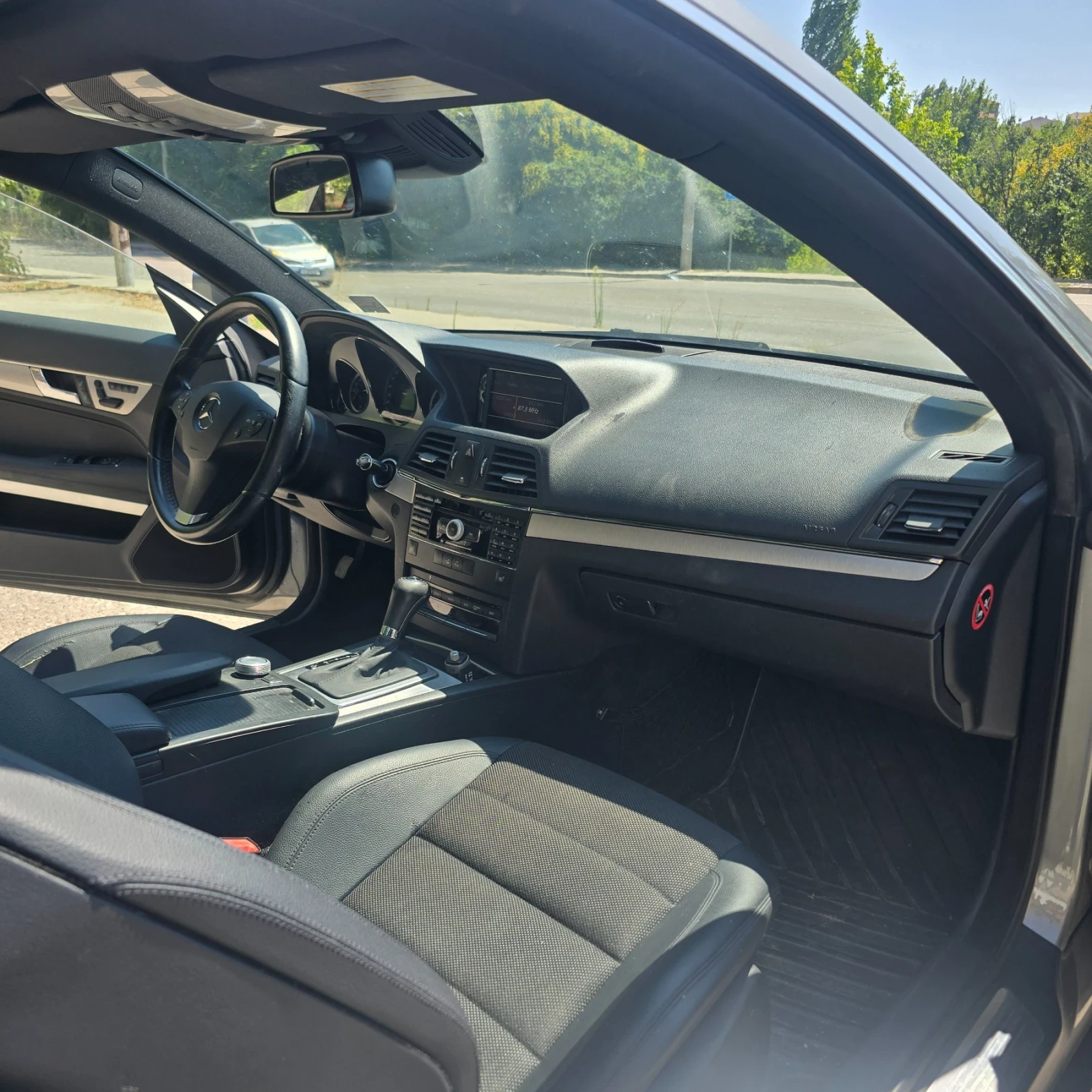Mercedes-Benz E 350 Реални километри, снимка 12 - Автомобили и джипове - 55771260