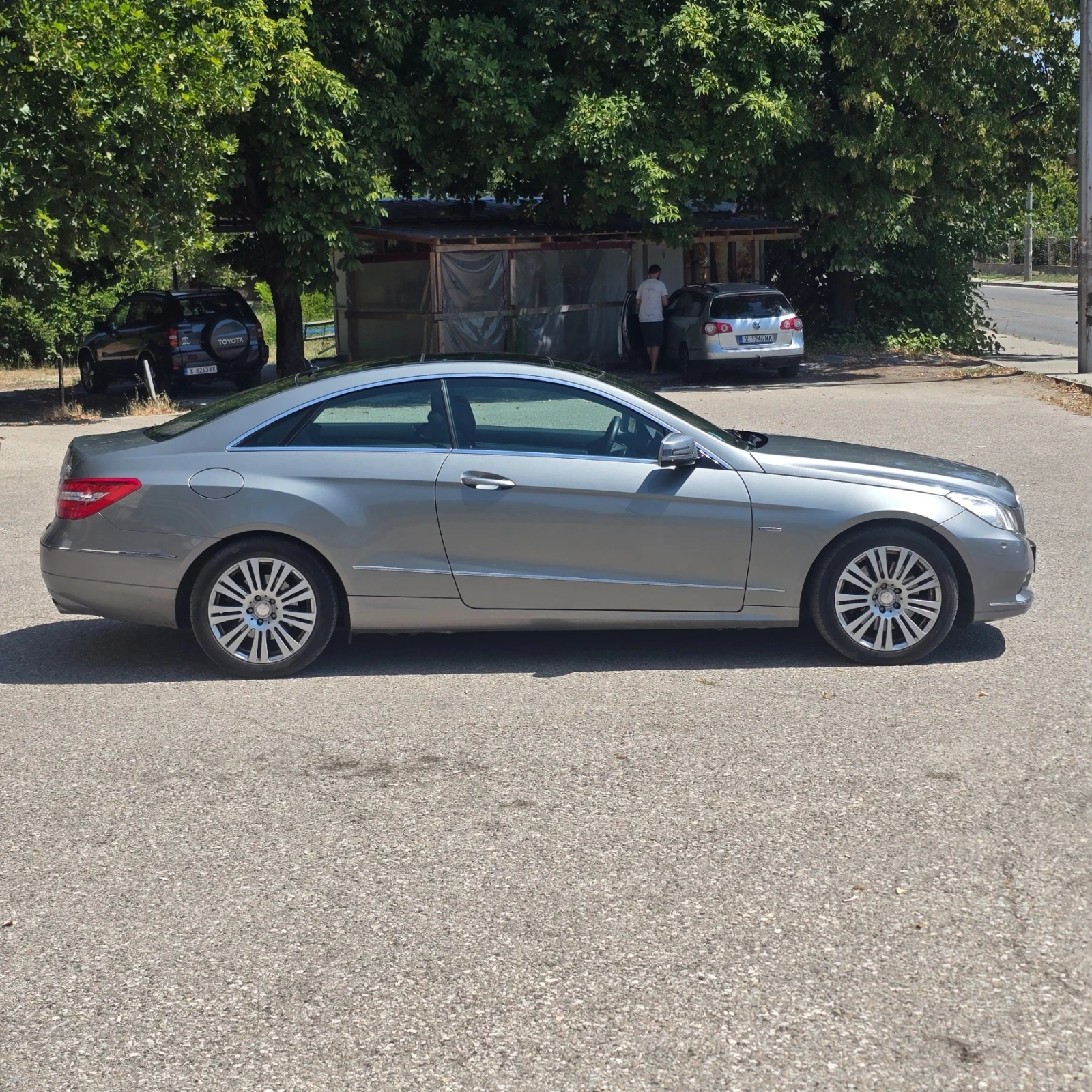 Mercedes-Benz E 350 Реални километри, снимка 7 - Автомобили и джипове - 55771260