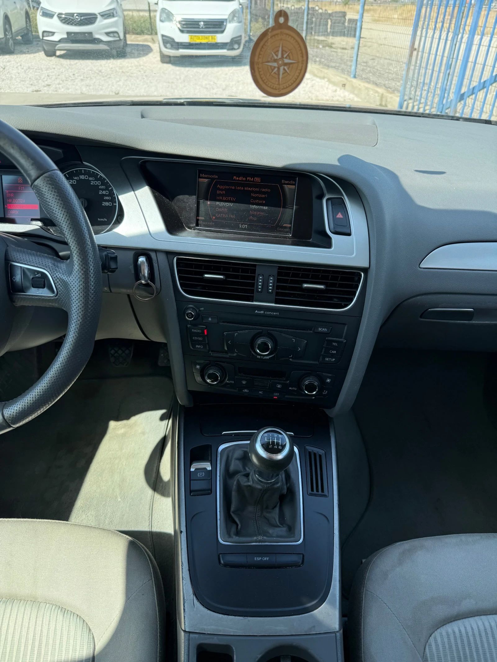 Audi A4 2.0 TDi, снимка 11 - Автомобили и джипове - 55887865