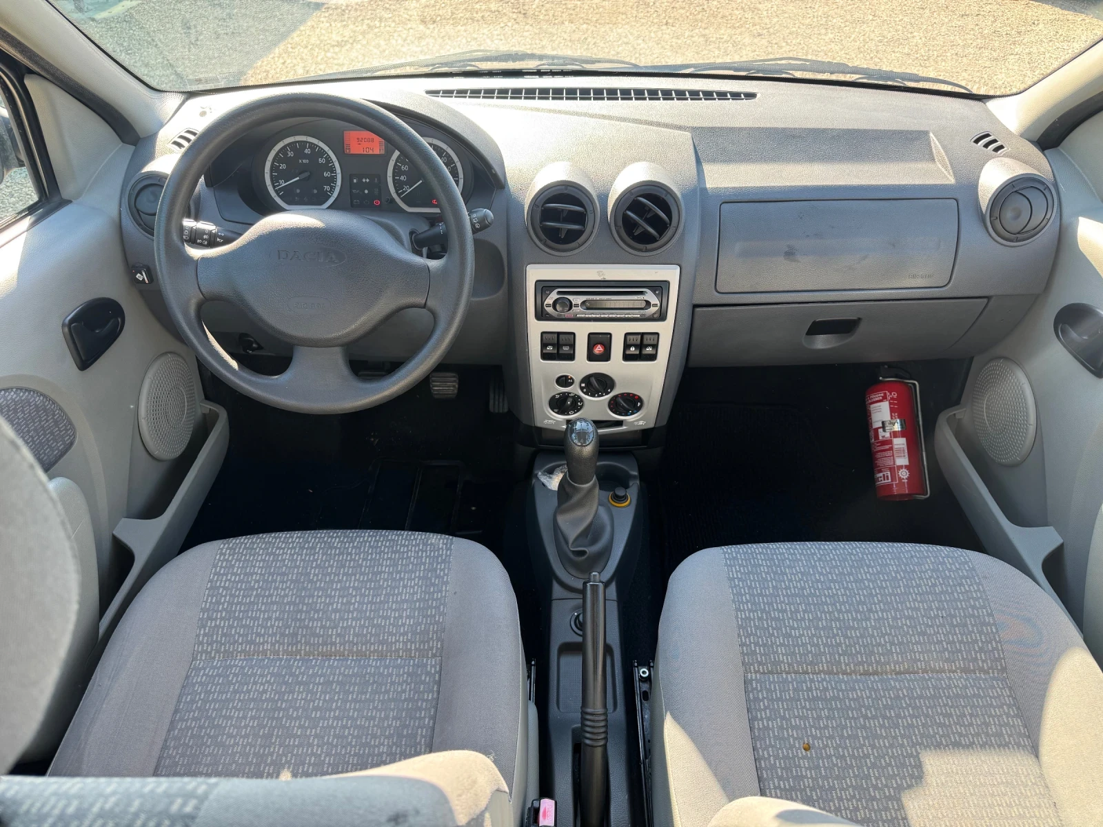 Dacia Logan 1.6 GPL, снимка 14 - Автомобили и джипове - 56081526