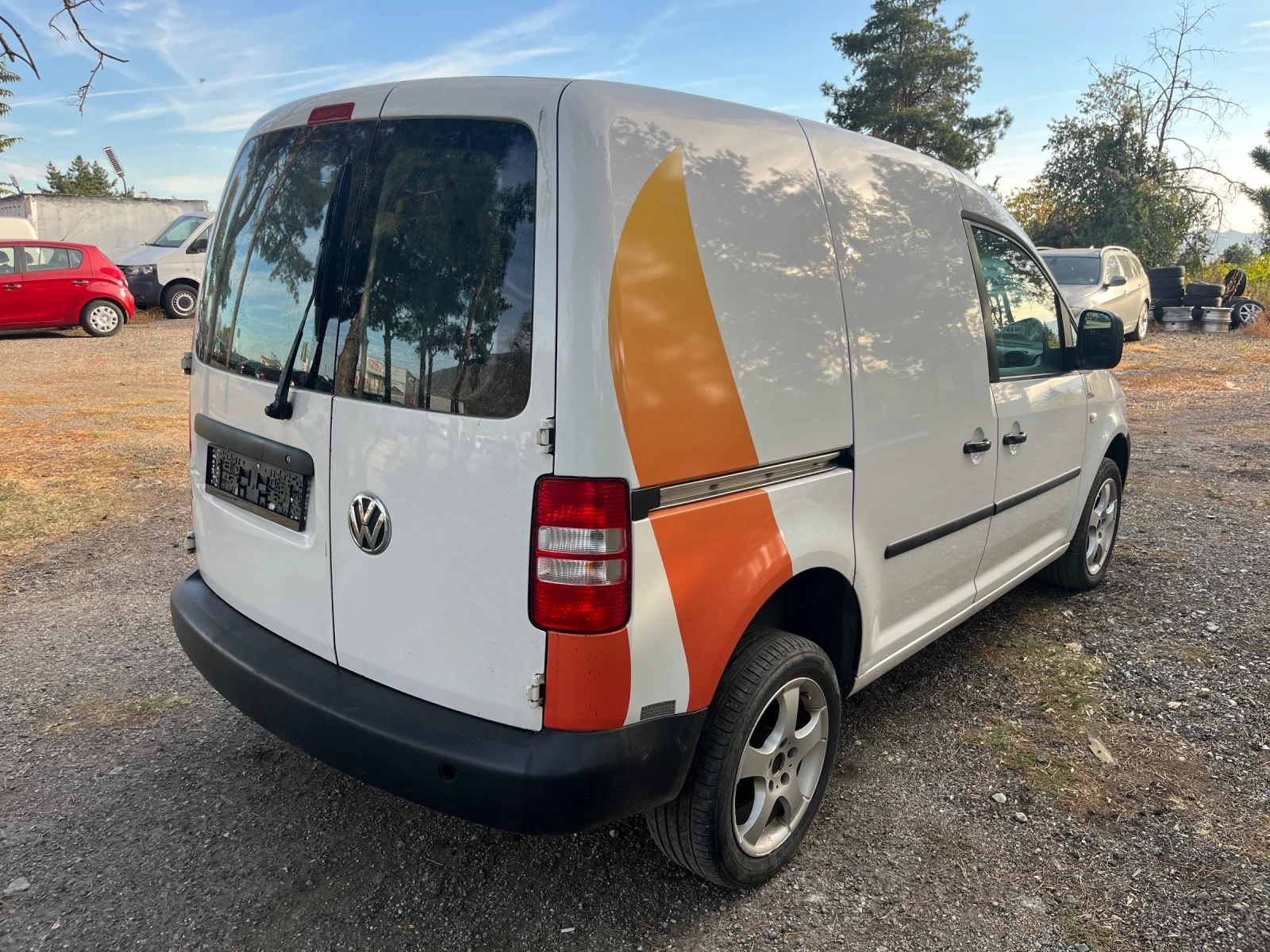 VW Caddy 2.0TDI 4x4, снимка 4 - Автомобили и джипове - 56398030