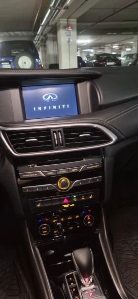 Infiniti Q30 LUXE  - 18900 € / 36965.19 лв. - 75713047 8