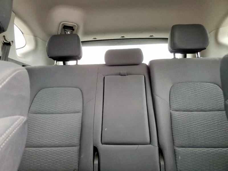 Hyundai Tucson SE* Камера* Lane assist* Без УДАР, снимка 10 - Автомобили и джипове - 53215558