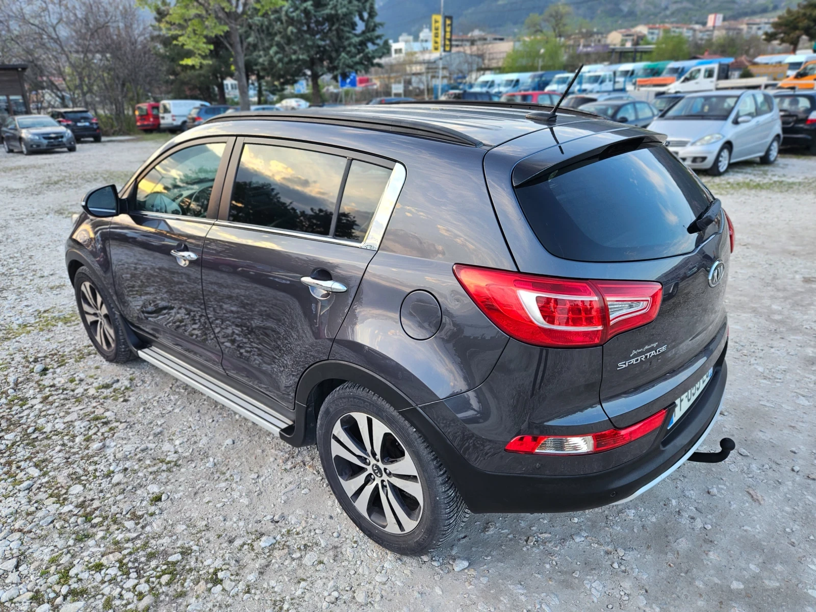 Kia Sportage 2.0/FULL-ЕКСТРИ/KEYLESS/НАВИГАЦИЯ/ - изображение 6
