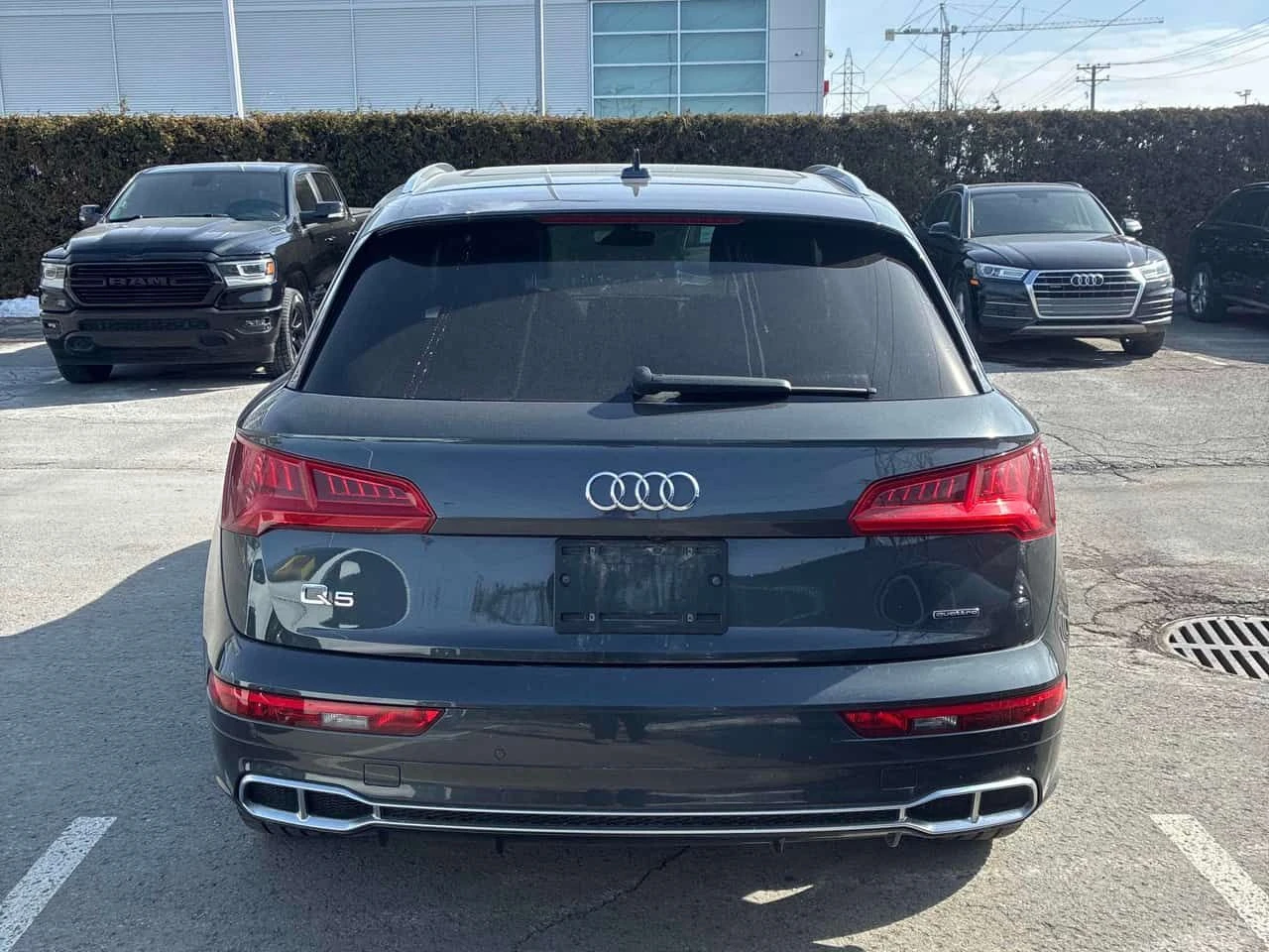 Audi Q5 Technik  CARFAX, снимка 4 - Автомобили и джипове - 53745497