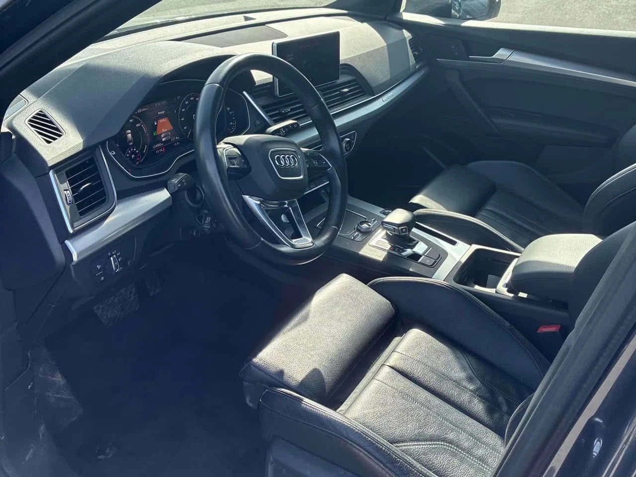 Audi Q5 Technik  CARFAX, снимка 5 - Автомобили и джипове - 53745497