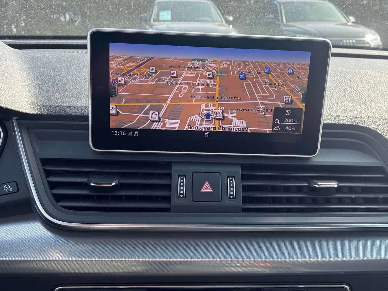 Audi Q5 Technik  CARFAX, снимка 9 - Автомобили и джипове - 53745497