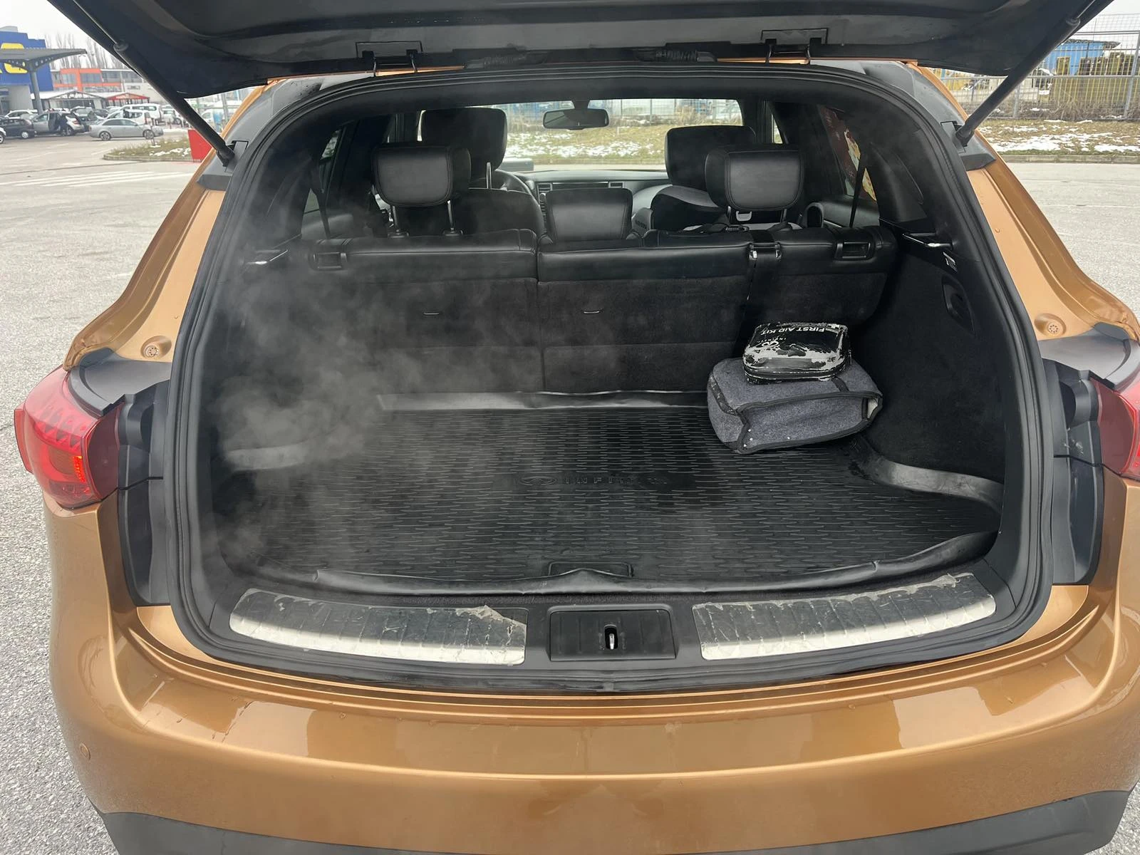 Infiniti Fx 37 FX 37S, снимка 16 - Автомобили и джипове - 53910659