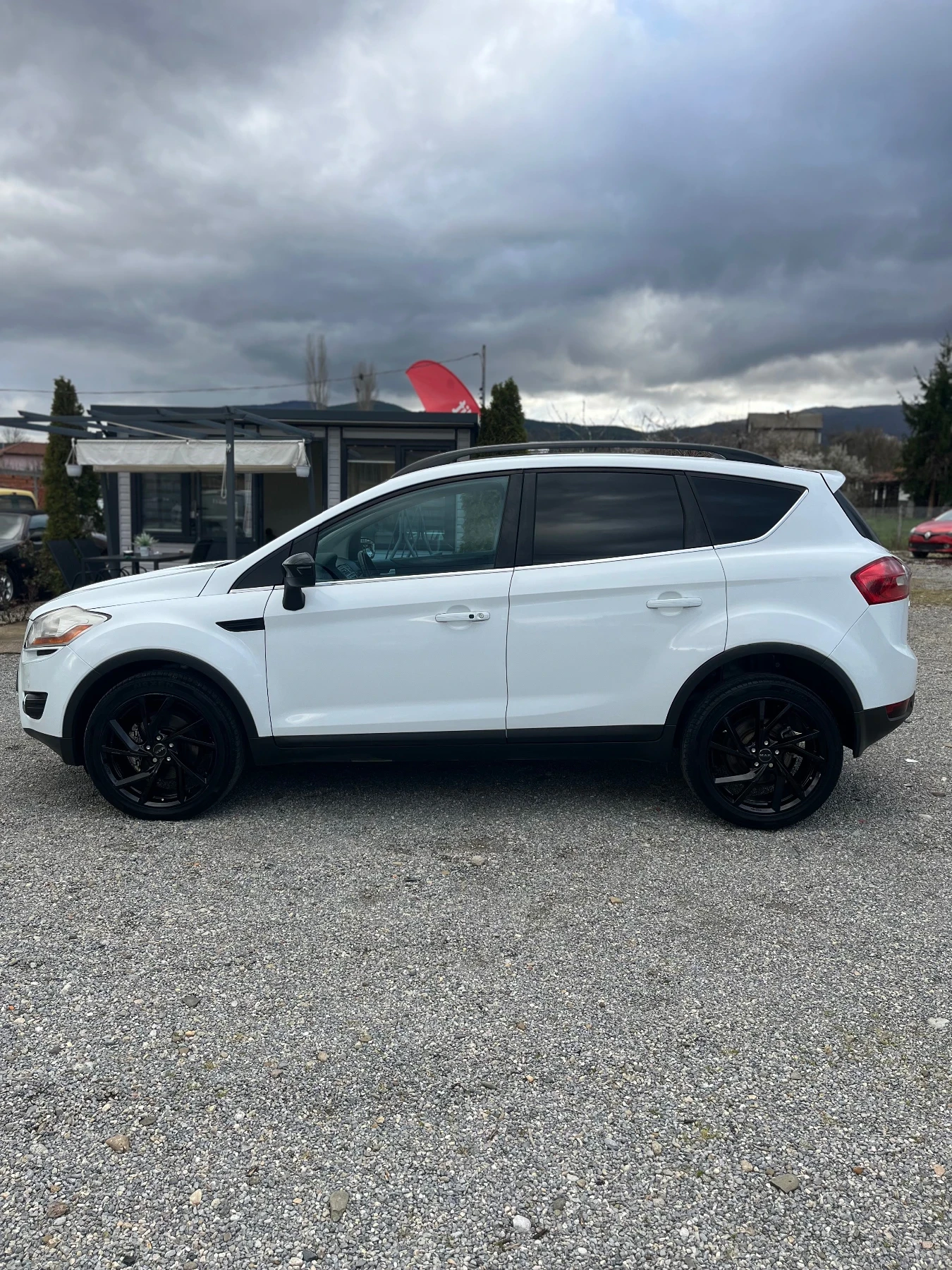 Ford Kuga 2.0 4х4, снимка 4 - Автомобили и джипове - 54089870