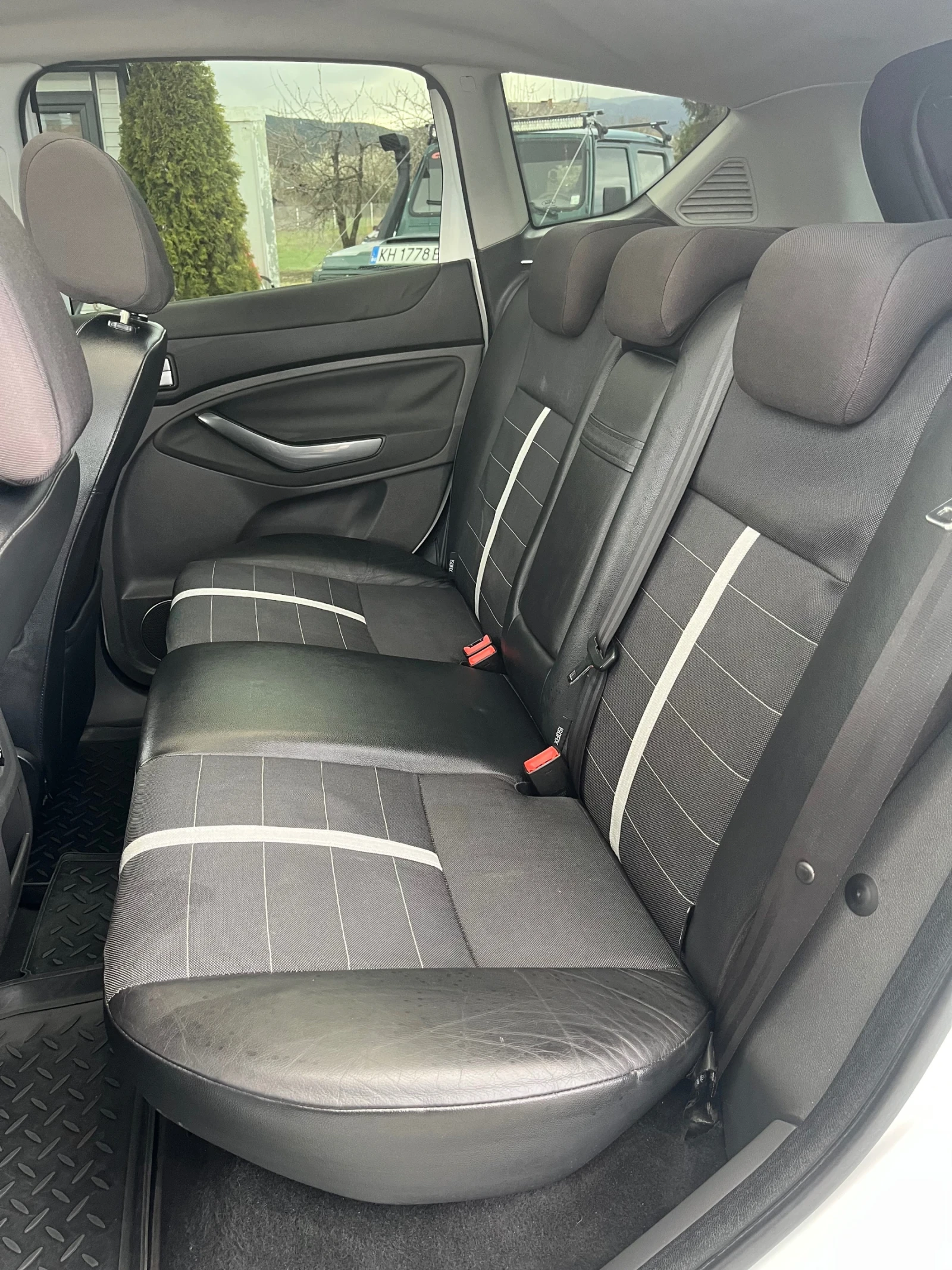 Ford Kuga 2.0 4х4, снимка 11 - Автомобили и джипове - 54089870