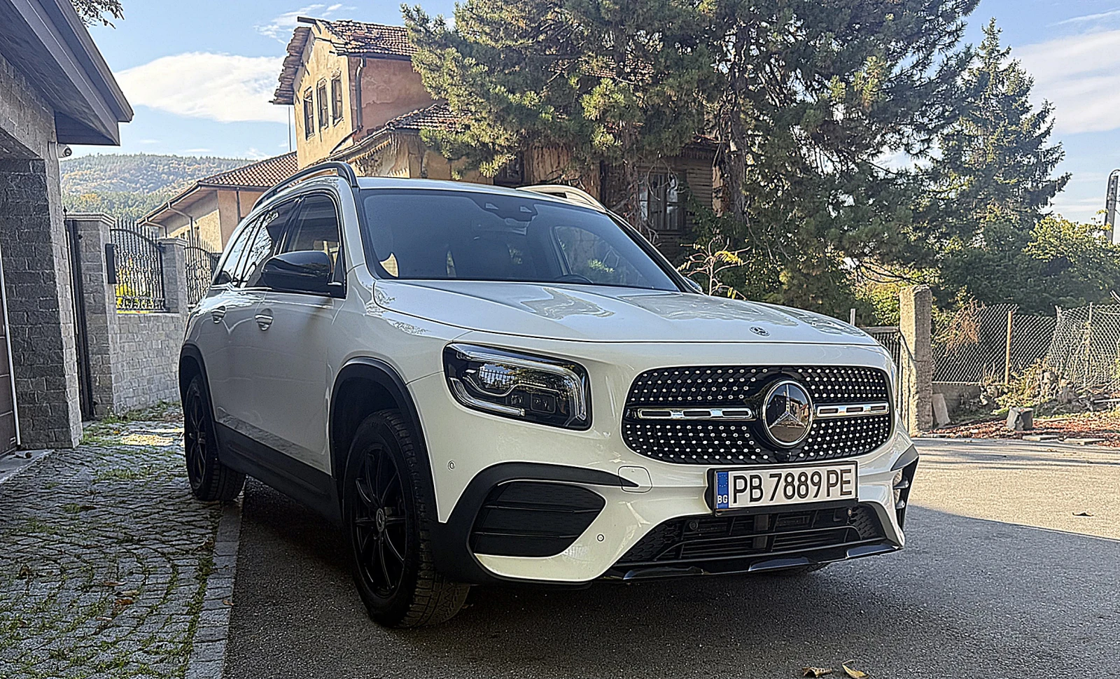 Mercedes-Benz GLB 200 4x4 КОЖА Топ, снимка 4 - Автомобили и джипове - 54971844