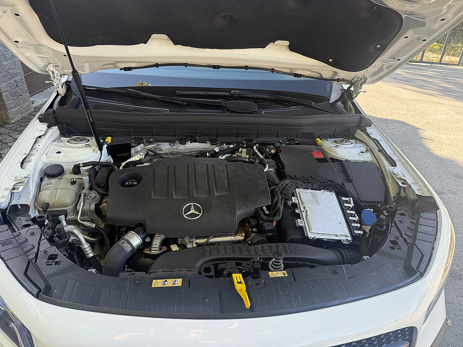 Mercedes-Benz GLB 200 4x4 КОЖА Топ, снимка 11 - Автомобили и джипове - 54971844