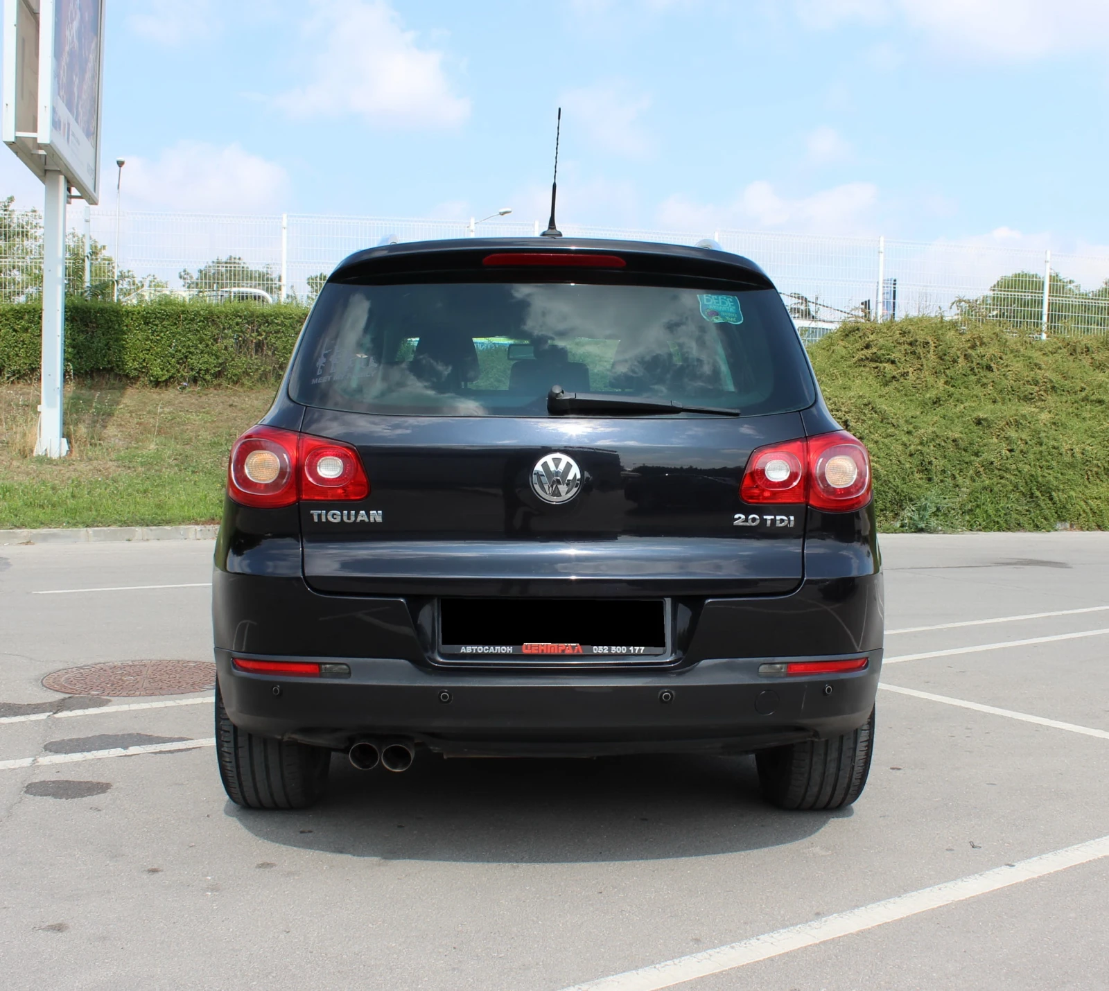 VW Tiguan 2.0 TDI   ПАНОРАМА -  С РЕГИСТРАЦИЯ   , снимка 6 - Автомобили и джипове - 55363867