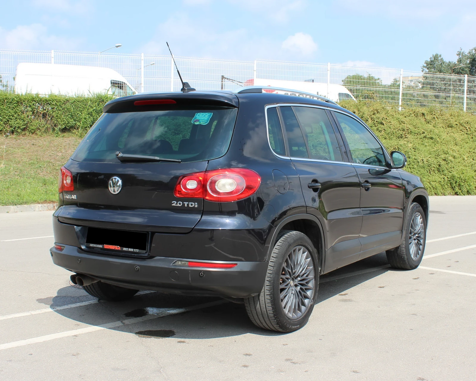 VW Tiguan 2.0 TDI   ПАНОРАМА -  С РЕГИСТРАЦИЯ   , снимка 5 - Автомобили и джипове - 55363867