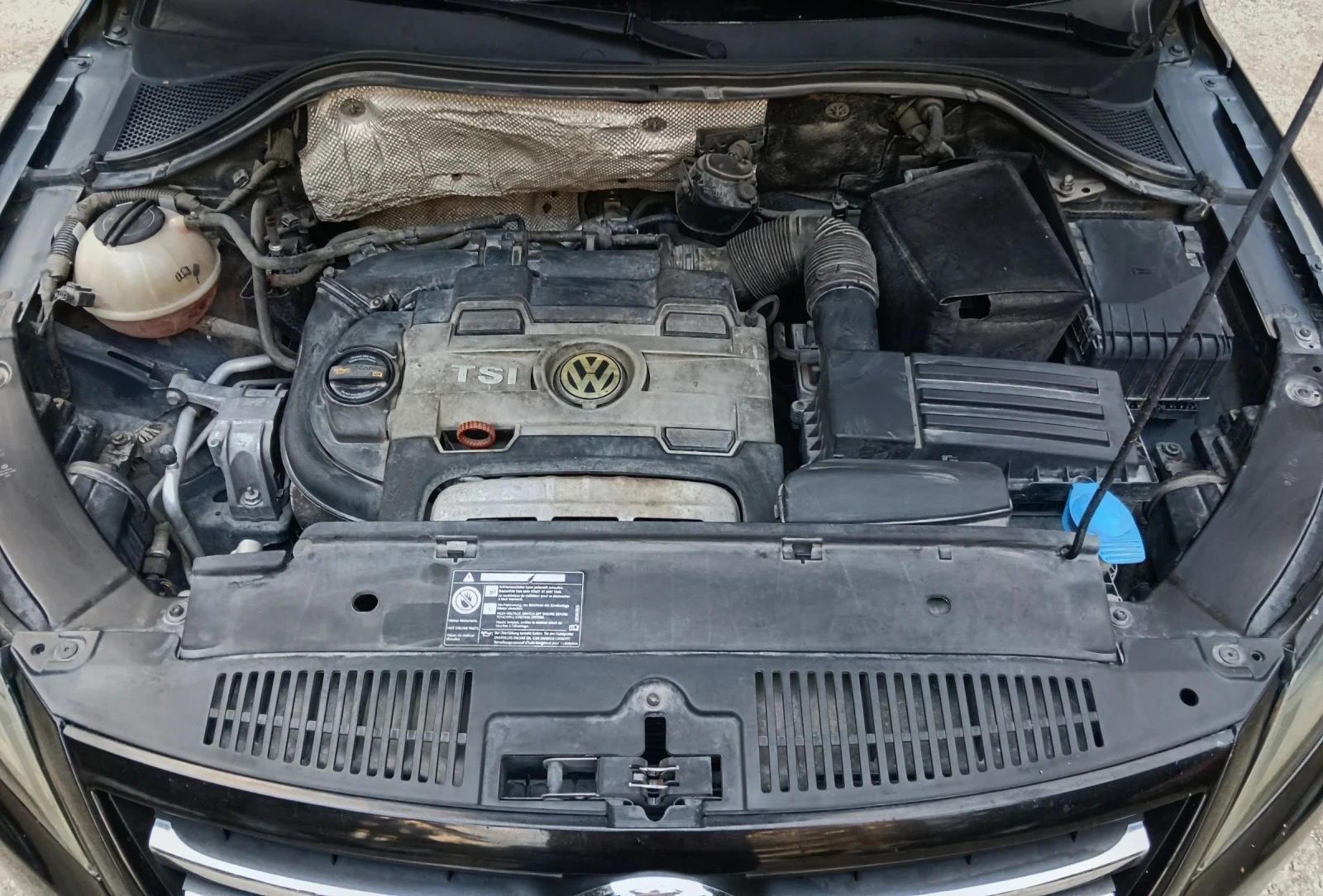 VW Tiguan 4MOTION/4х4_150кс._Верига_5 л./100км_Перфектен !, снимка 13 - Автомобили и джипове - 55573095