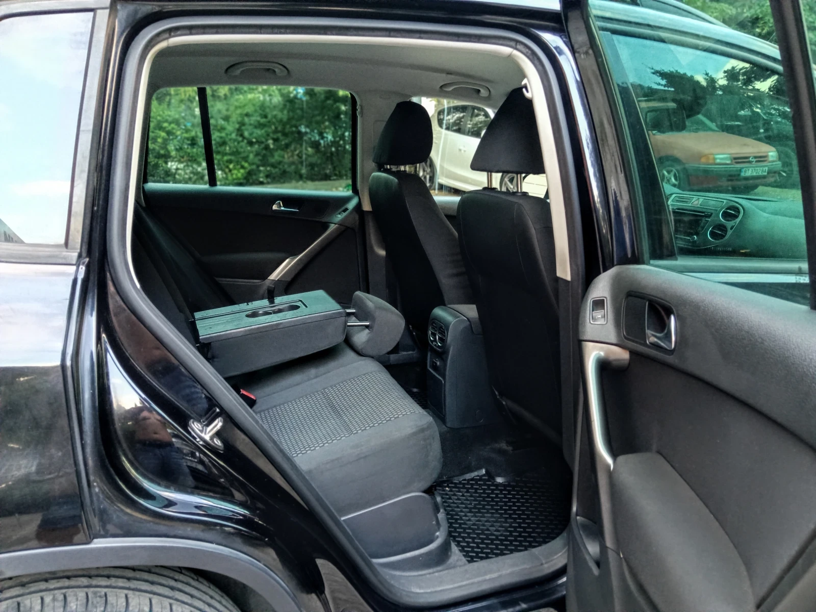 VW Tiguan 4MOTION/4х4_150кс._Верига_5 л./100км_Перфектен !, снимка 11 - Автомобили и джипове - 55573095