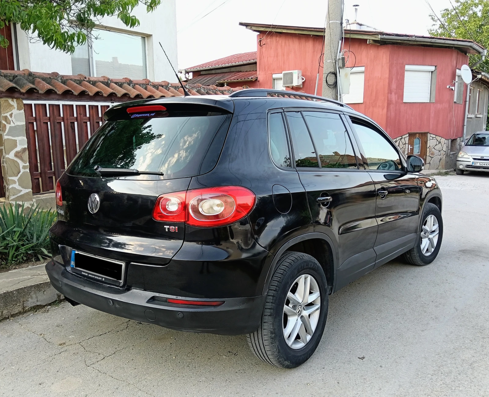 VW Tiguan 4х4_150кс_6.скорости_Верига_5 л./100км_Перфектен !, снимка 6 - Автомобили и джипове - 55573095