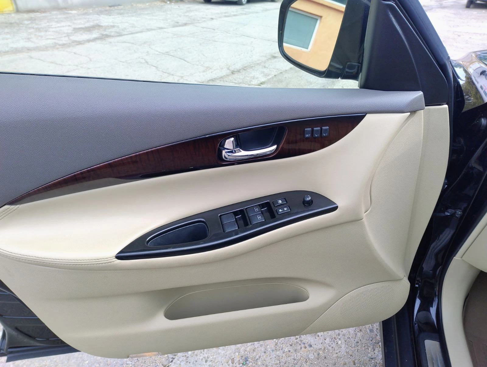 Infiniti QX50 3.7 AWD, снимка 14 - Автомобили и джипове - 55920559