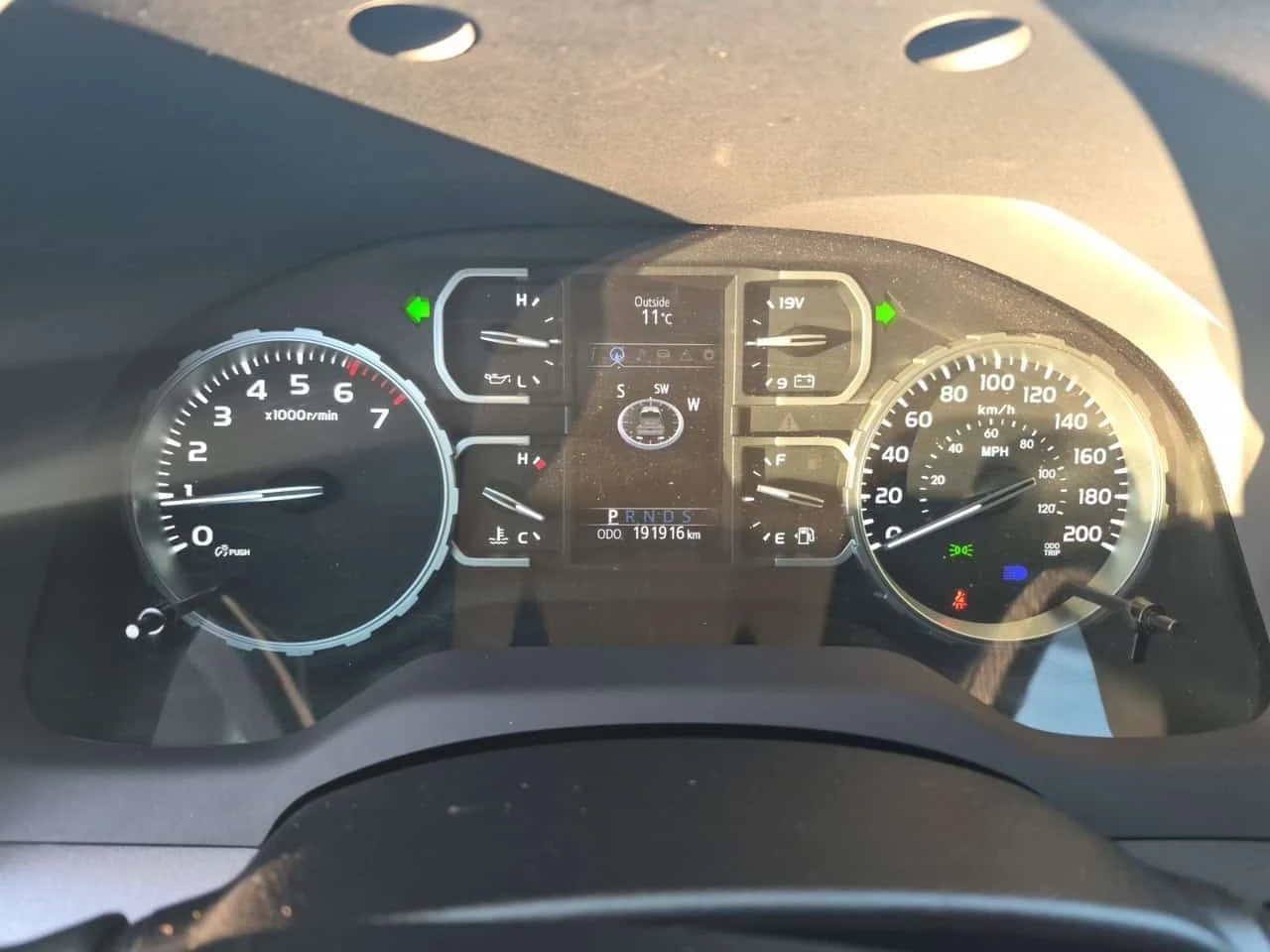 Toyota Tundra * SR5 Plus* ПОДГРЕВ * Crew Cab Short Bed* , снимка 9 - Автомобили и джипове - 56252510
