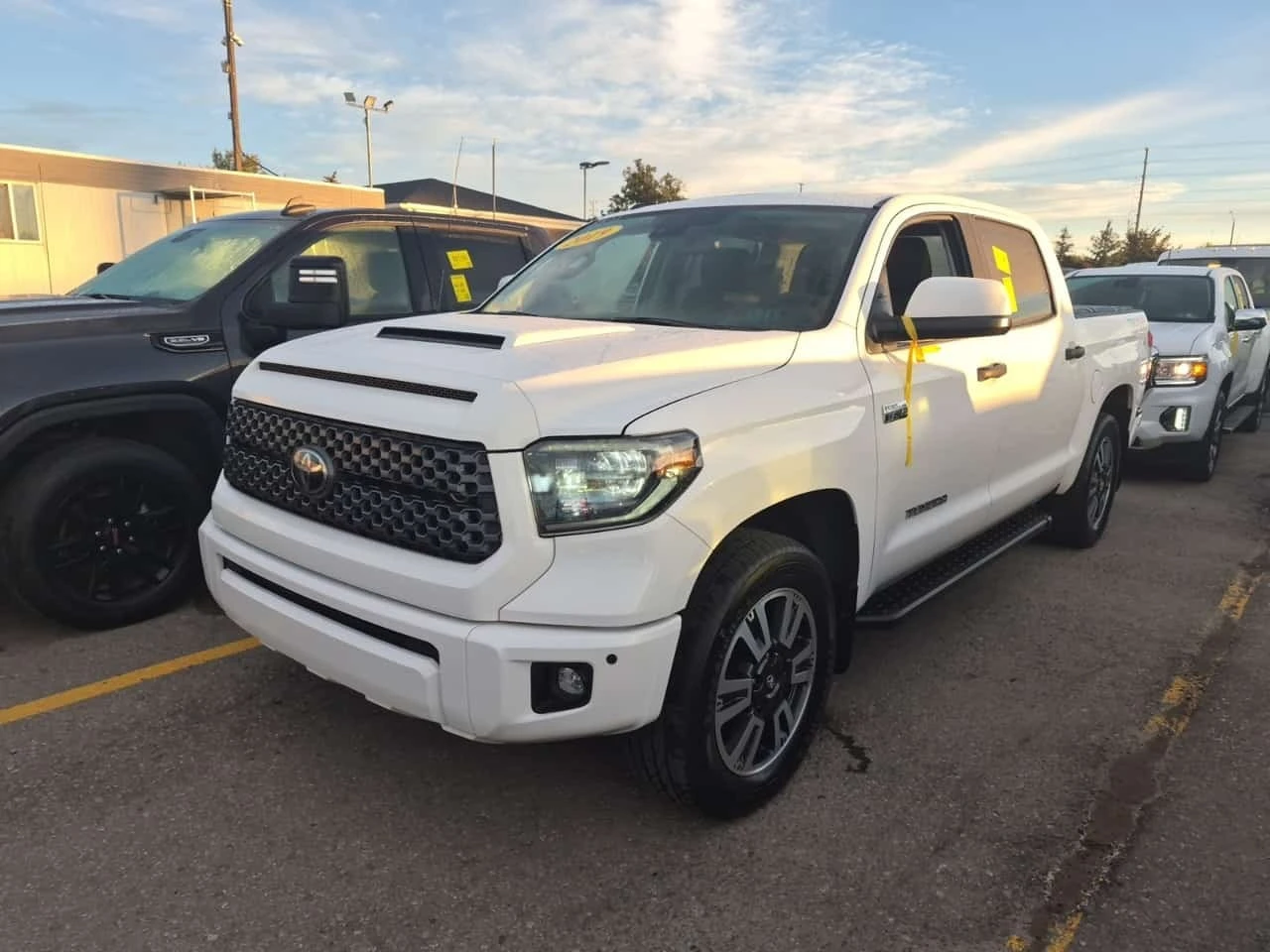 Toyota Tundra * SR5 Plus* ПОДГРЕВ * Crew Cab Short Bed* 