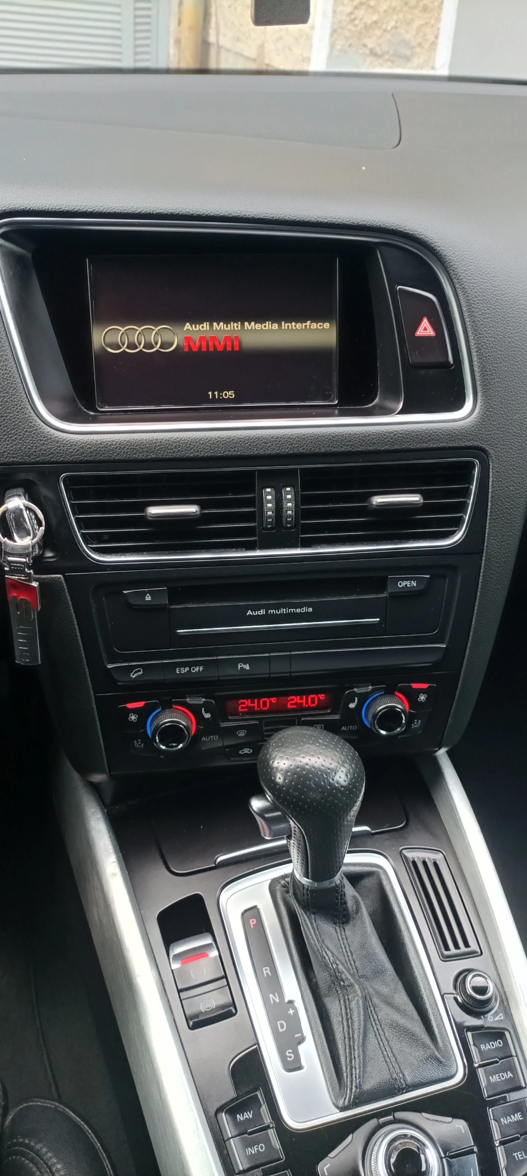 Audi Q5 2.0 TDI, снимка 11 - Автомобили и джипове - 56541598