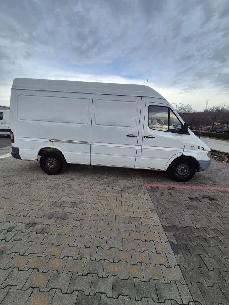 Mercedes-Benz Sprinter 211 Товарен, снимка 5 - Бусове и автобуси - 53262506